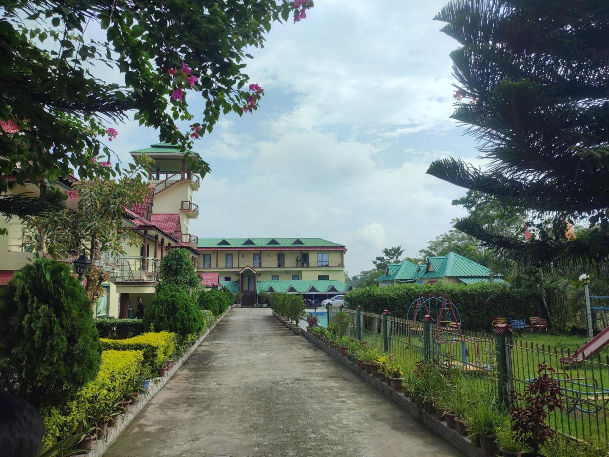 Maa Greenary View - A Holiday Resort Alipur Duar Exterior photo